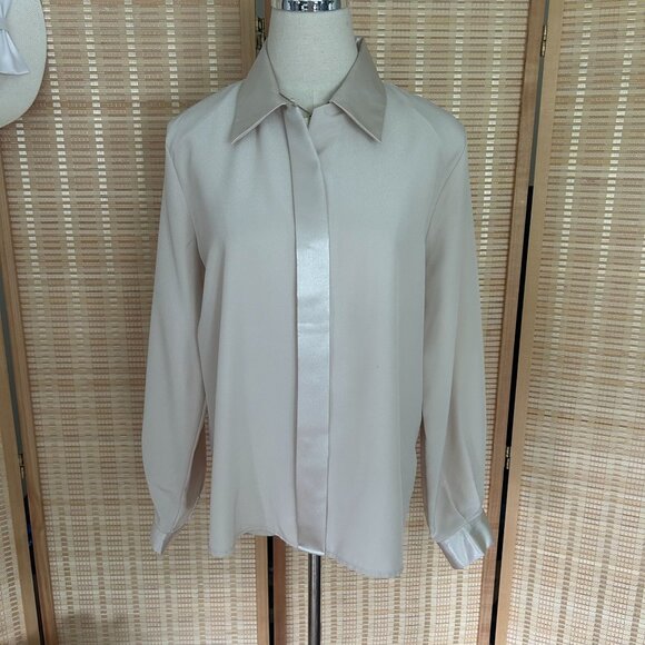 Lauren Lee Ivory Long Sleeve Button-Up Blouse - Picture 1 of 10